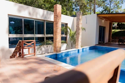 Villa en Jarabacoa con 1,322 metros de terrenos, 5 habitaciones con piscina - Imagen 12