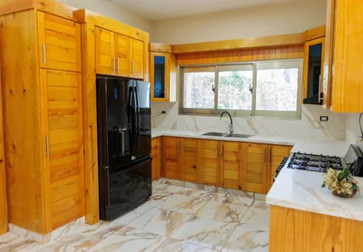 Villa en Jarabacoa con 1,322 metros de terrenos, 5 habitaciones con piscina - Imagen 7