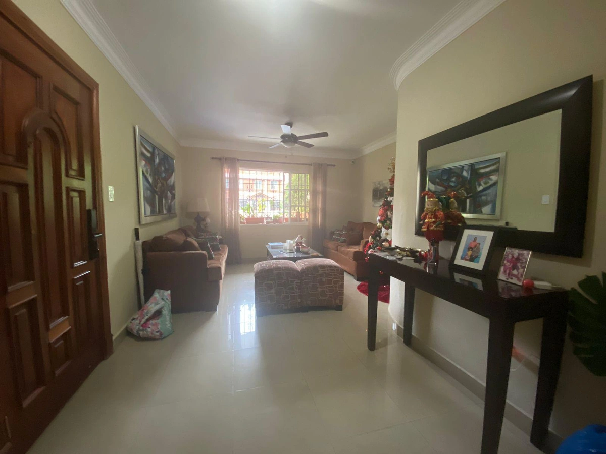 Apartamento de 3 habitaciones en el Condado, Santo domingo Oeste