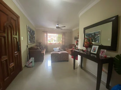 Apartamento de 3 habitaciones en el Condado, Santo domingo Oeste