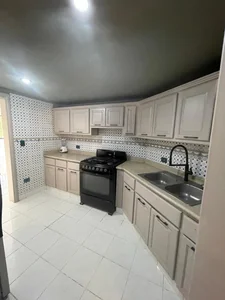 Amplio Apartamento en Bella vista - Imagen 3