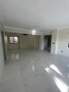 Amplio Apartamento en Bella vista - Imagen 5