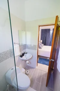 Acogedora Casa Amueblada en Punta Cana - Imagen 11