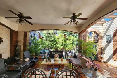 Casa en venta en el prestigioso sector de Gazcue - Imagen 1