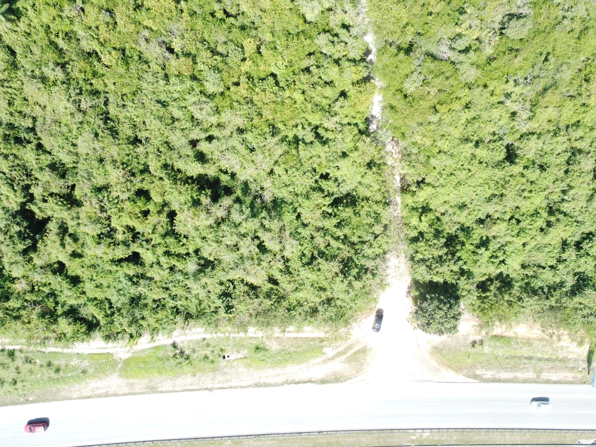 Solar en Juan Dolio Frente a la Autopista del Este - Vista 3