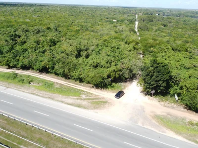 Land in Juan Dolio in front of the Eastern Highway - Image 4