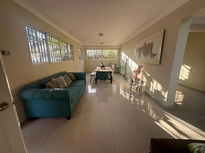 Elegante casa en cuesta Hermosa II - Imagen 17