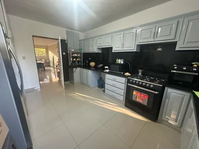 Elegante casa en cuesta Hermosa II - Imagen 7