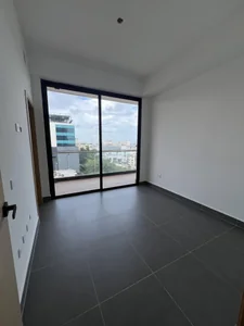 Apartamento de 2 habitaciones con terraza completa en la Sarasota - Imagen 15