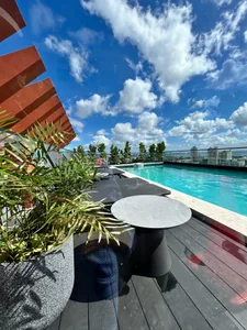 Apartamento de 2 habitaciones con terraza completa en la Sarasota - Imagen 2