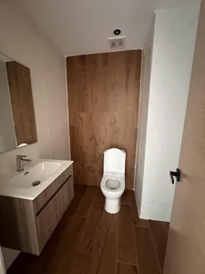 Apartamento de 2 habitaciones con terraza completa en la Sarasota - Imagen 10